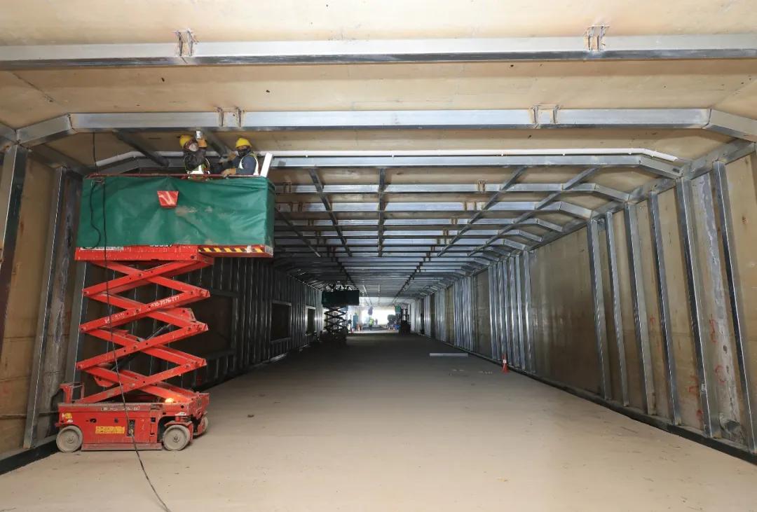 商丘火车站广场，春节南北贯通



商丘站南北广场互通的下穿通道‌现在正在施工吊