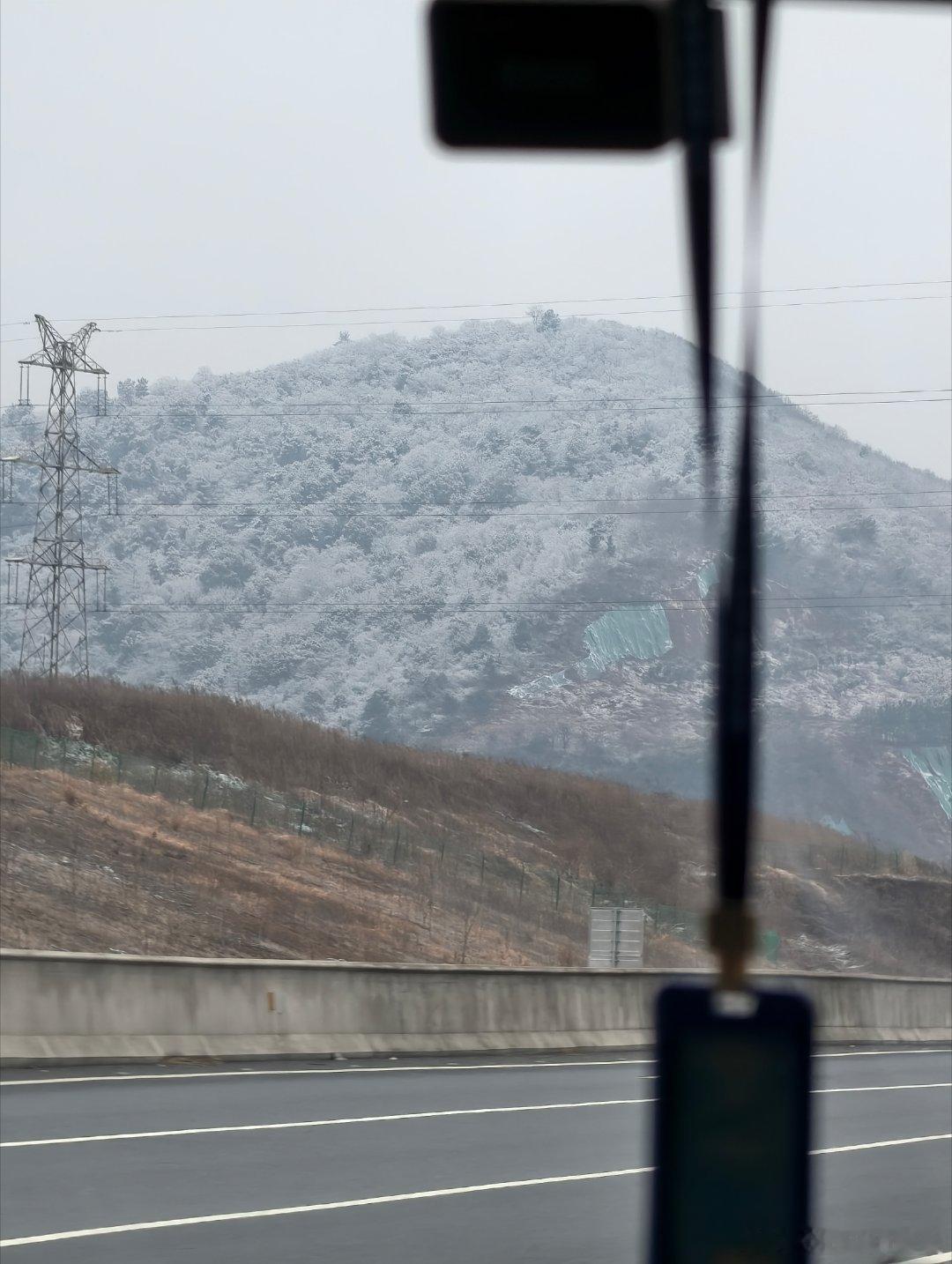 原来安徽也会有雪山啊（树枝上存雪的也算） 芜湖·圣桥头