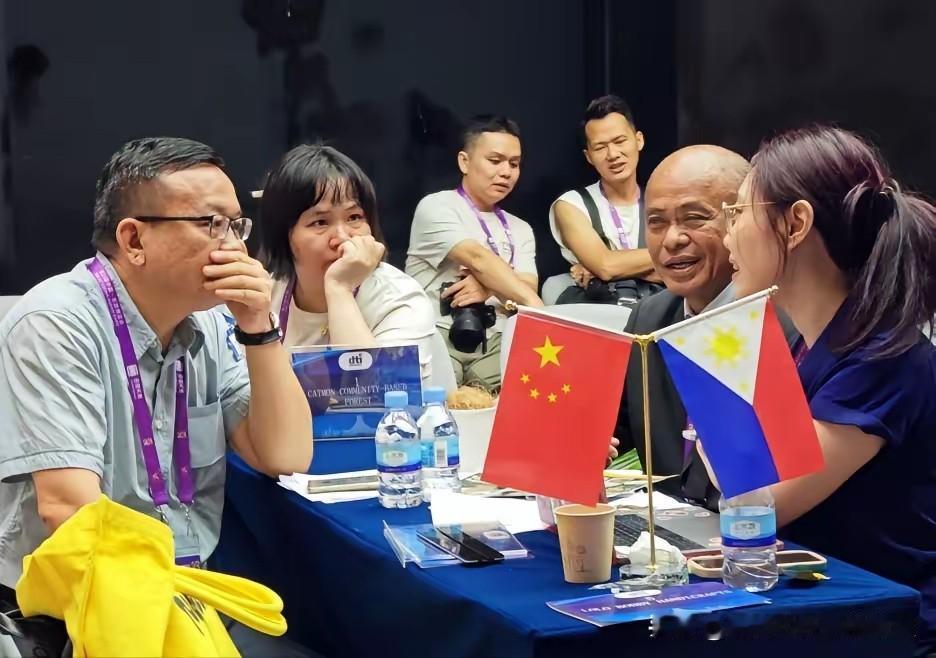 菲律宾派最大代表团来东博会，结果一份合同没签，想拿南海当筹码，中国转头修了条运河