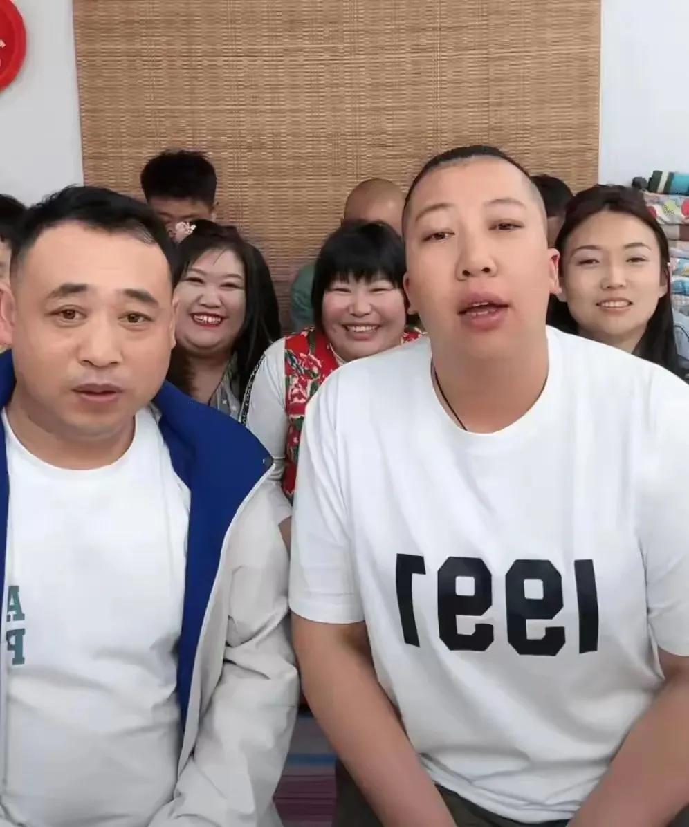 买“东北雨姐”粉条的朋友想让她“假一赔万”几乎不可能实现。

第一，她在视频里承