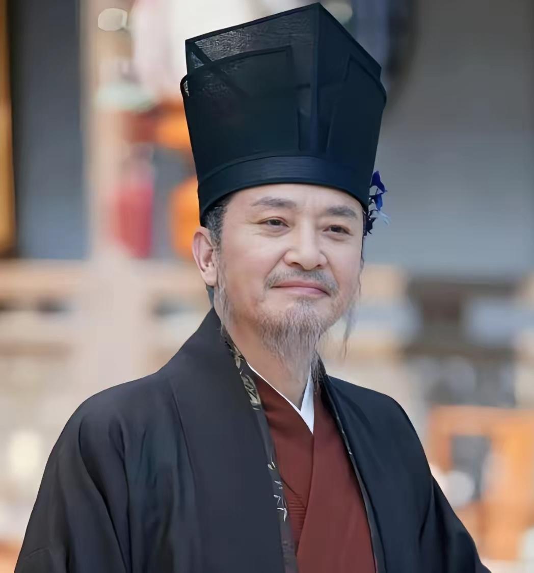 看完《兰香如故》，很多人都说:“不要找太漂亮的老头演祖父！” 

这个漂亮的老头