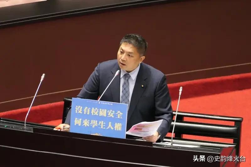 据海峡导报综合报道，台湾《美丽岛电子报》3月19日公布的宜兰县长选战最新民调显示