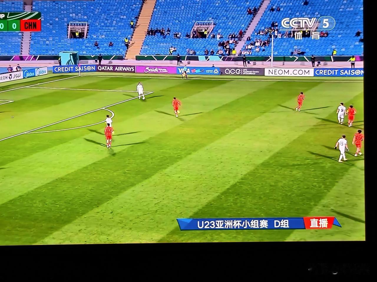 0：0，U23亚洲杯小组赛D组中国队对阵伊拉克的上半场，中国队的小将们由开始的比