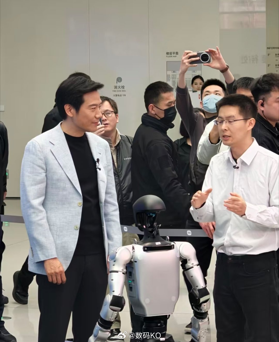 雷军打新长鑫科技浮盈7亿雷军打新长鑫科技浮盈7亿，这个事没有必要大惊小怪的，只能