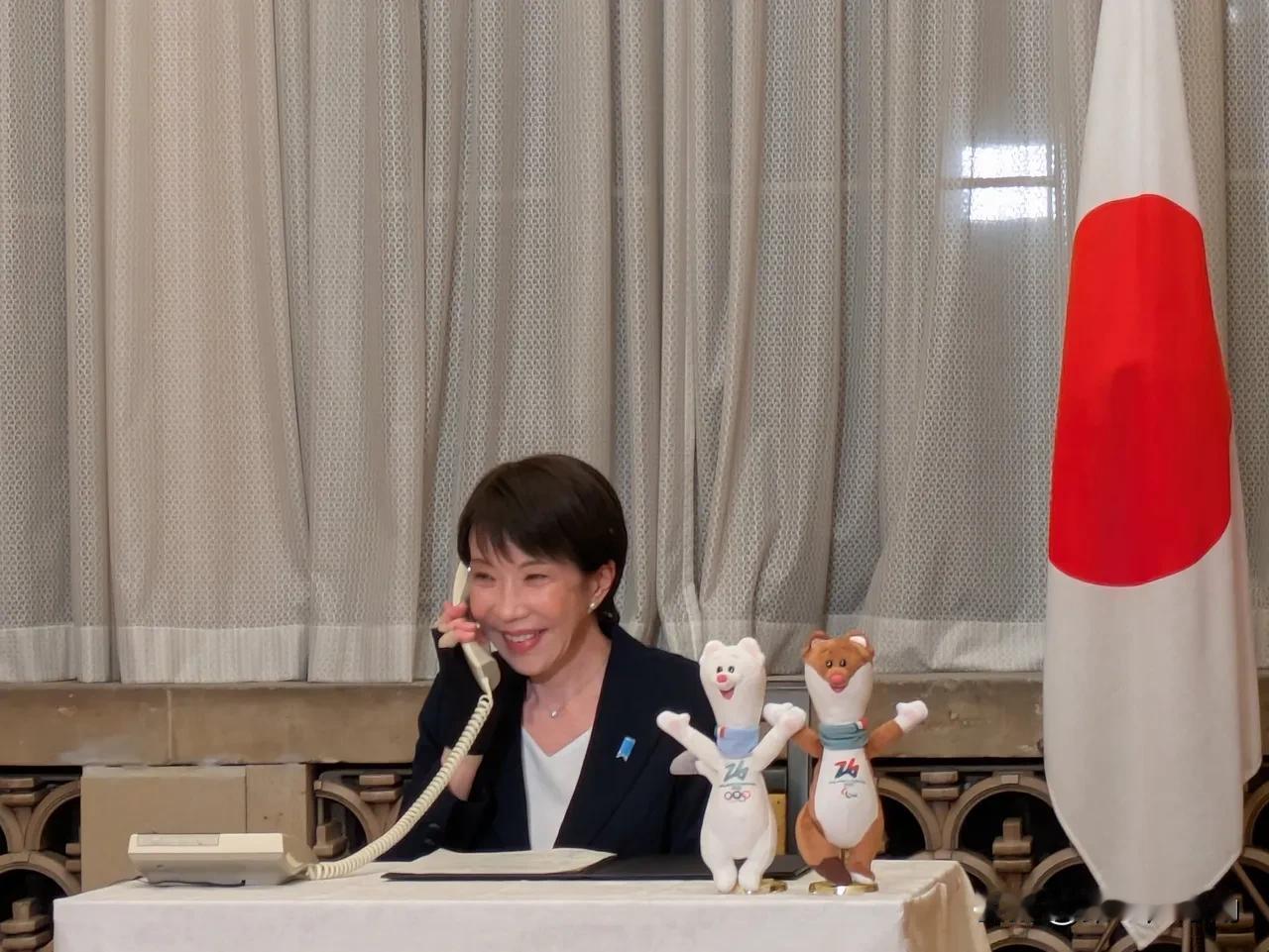 美国驻日本大使格拉斯今晚发文说：“我谨向高市首相在众议院选举中取得的卓越胜利表示