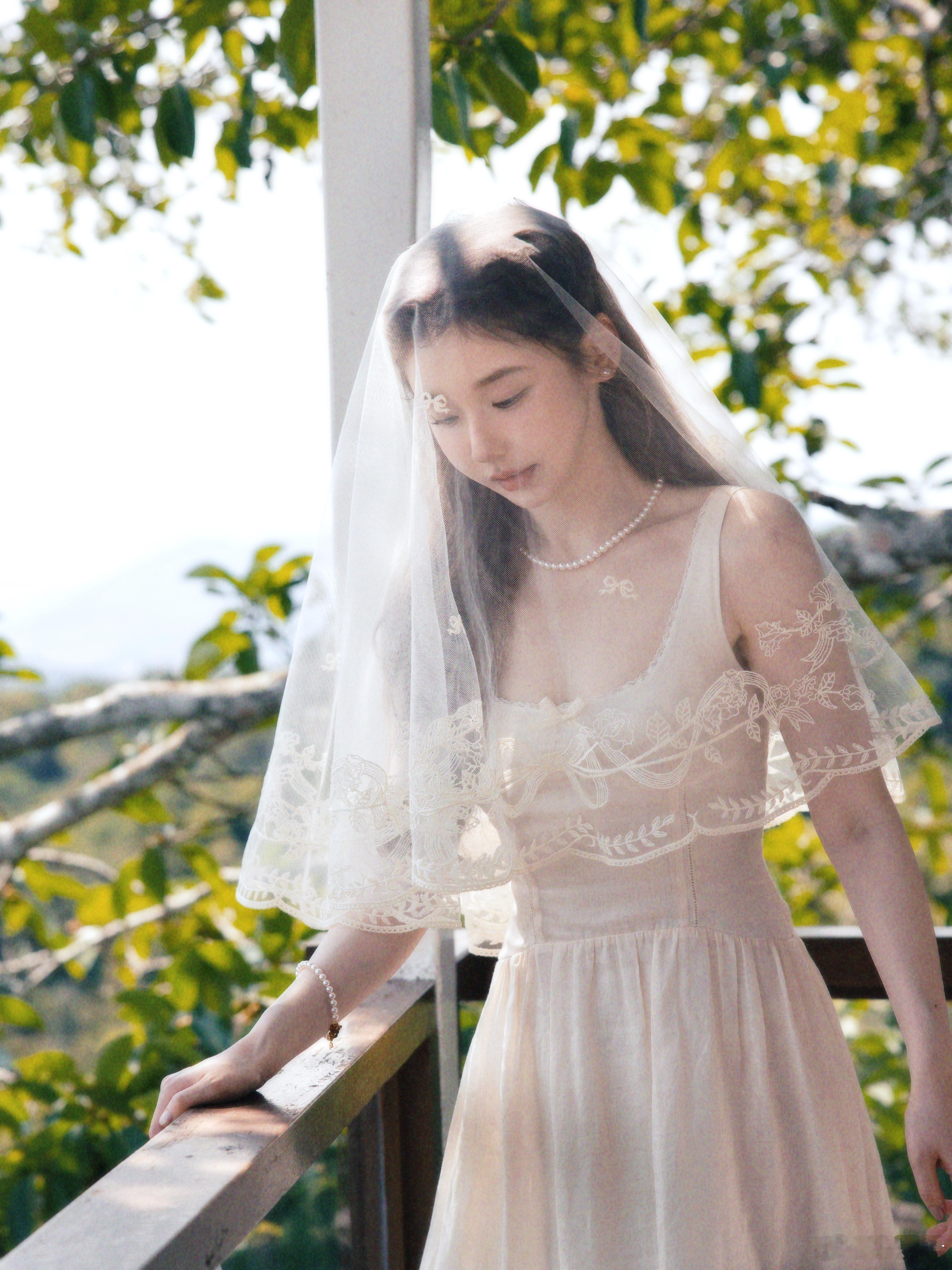 原本以为是去拍新款裙子 结果是我的专属裙裙和大家为我精心布置的求婚现场[抱一抱]
