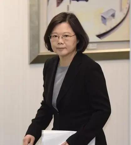 台湾地区前领导人蔡英文发表声明，4月5日清明节，前蔡英文在脸书上发文指出，她日前