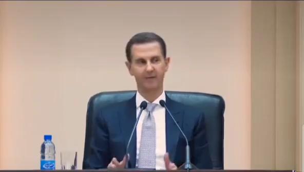 叙利亚总统巴沙尔·阿萨德对叙利亚新内阁说：

“你们现在的主要任务是如何支持我们