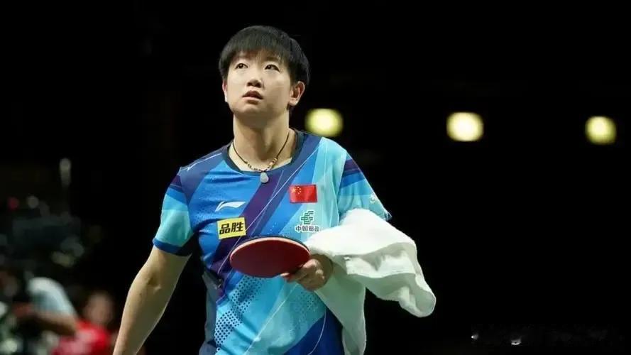 莎莎: 平野，终于把你那点骄傲的资本打掉了。
平野: 躲过了初一没躲过十五，被你
