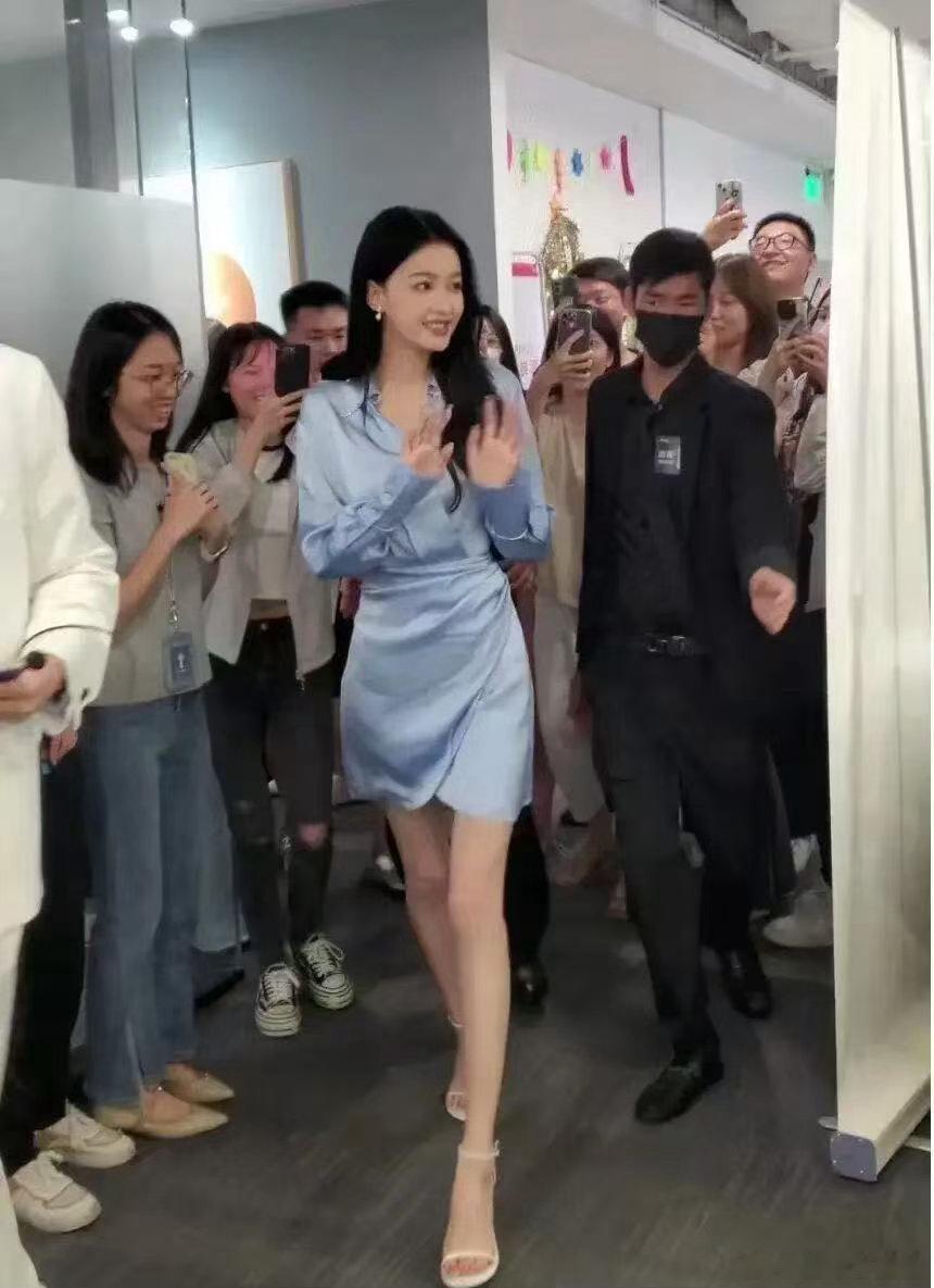 才知道孙怡竟然会弹琴乘风2026 看了浪姐训练片段才知道孙怡会弹琴，而且不是那种