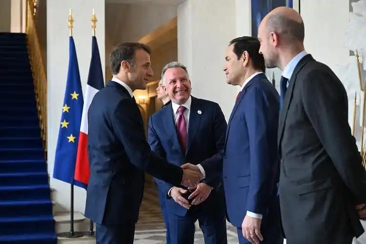 伊朗局势再起波澜

英国、法国、德国三国领导人发表联合声明，称可能对伊朗采取“必