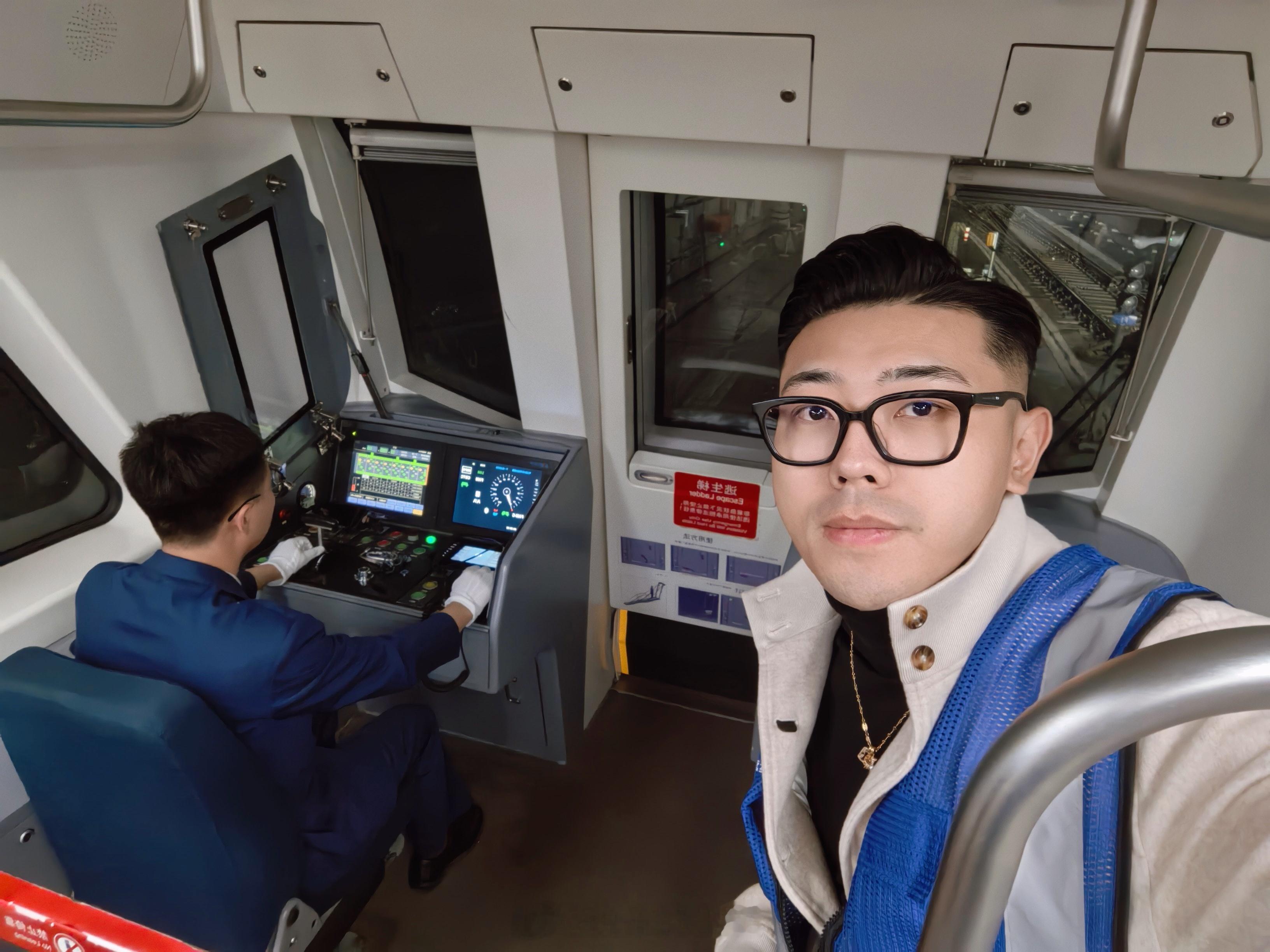 跟着地铁司机上班的一天 