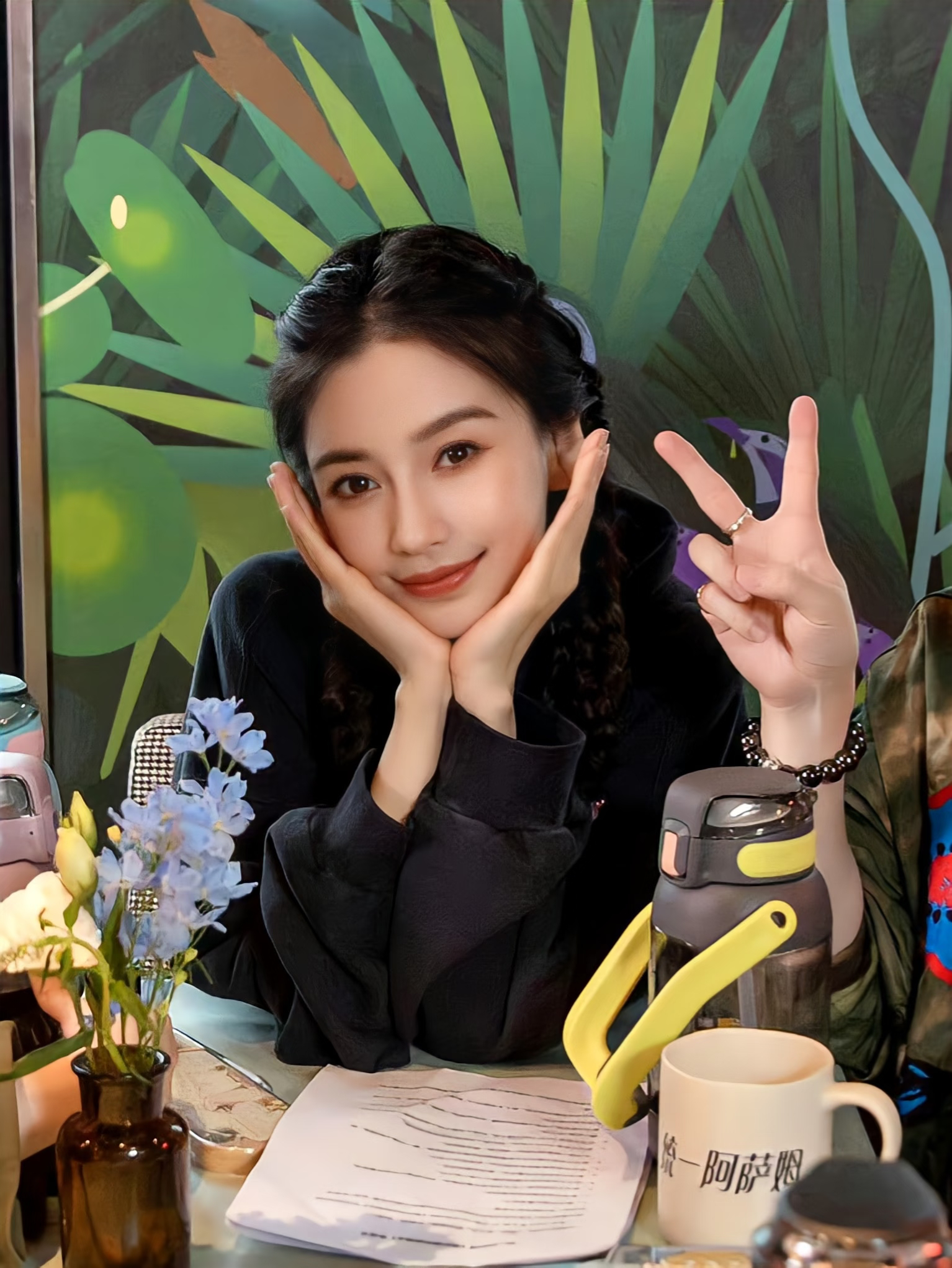 angelababy [许愿星]杨颖 清晨如约，岁岁明媚🌤欢迎将将们来评论区碎