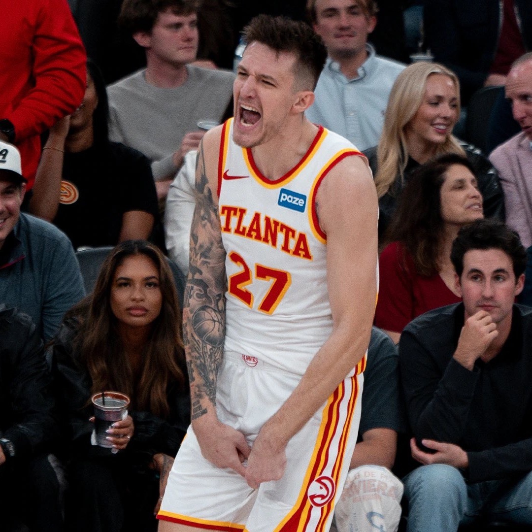 开拓者开始了自己的小动作！送出：里斯（赛季报销）+两未来次轮得到：克雷伊奇（老鹰