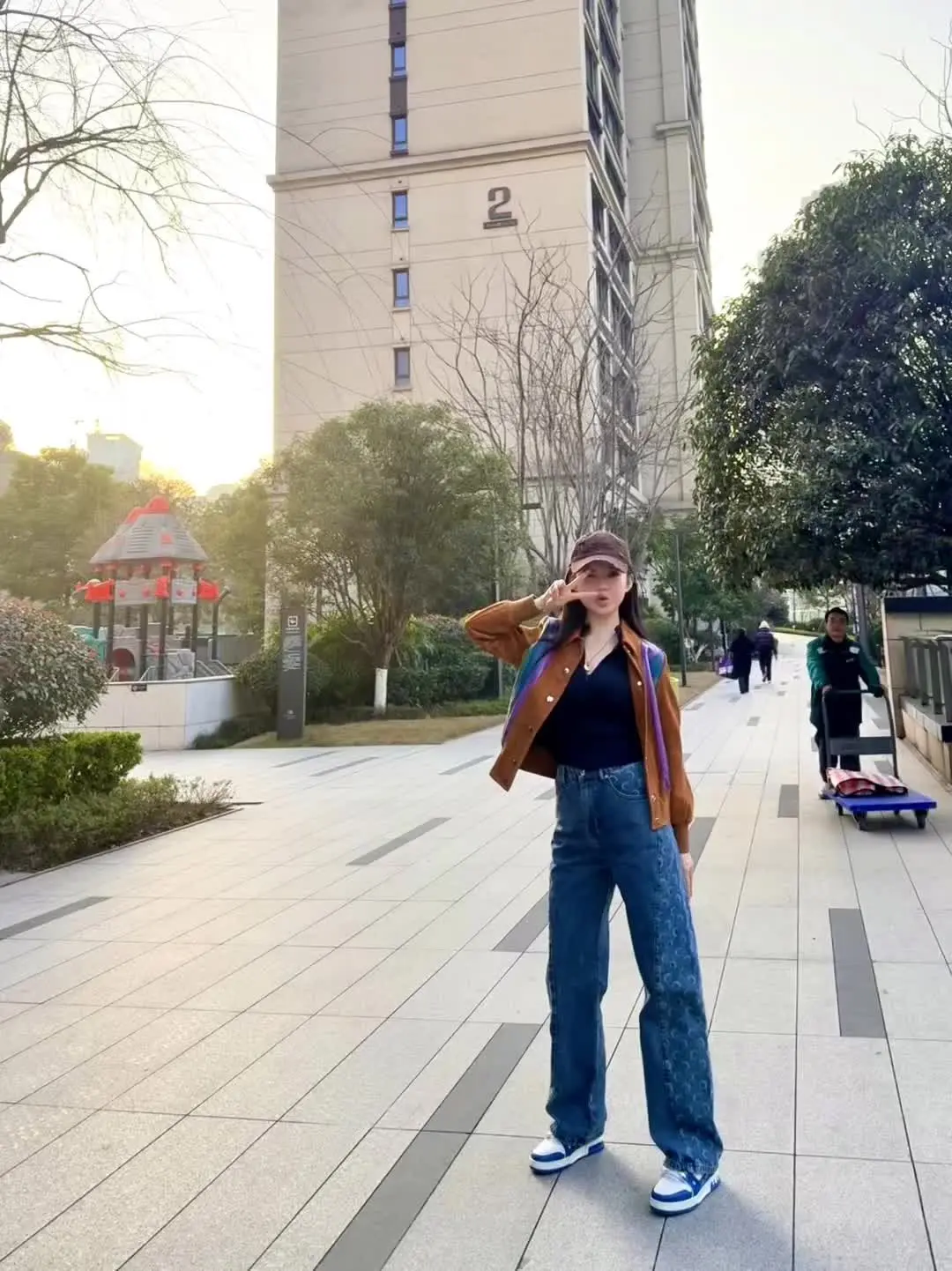 北鼻我们的感情好像跳楼机