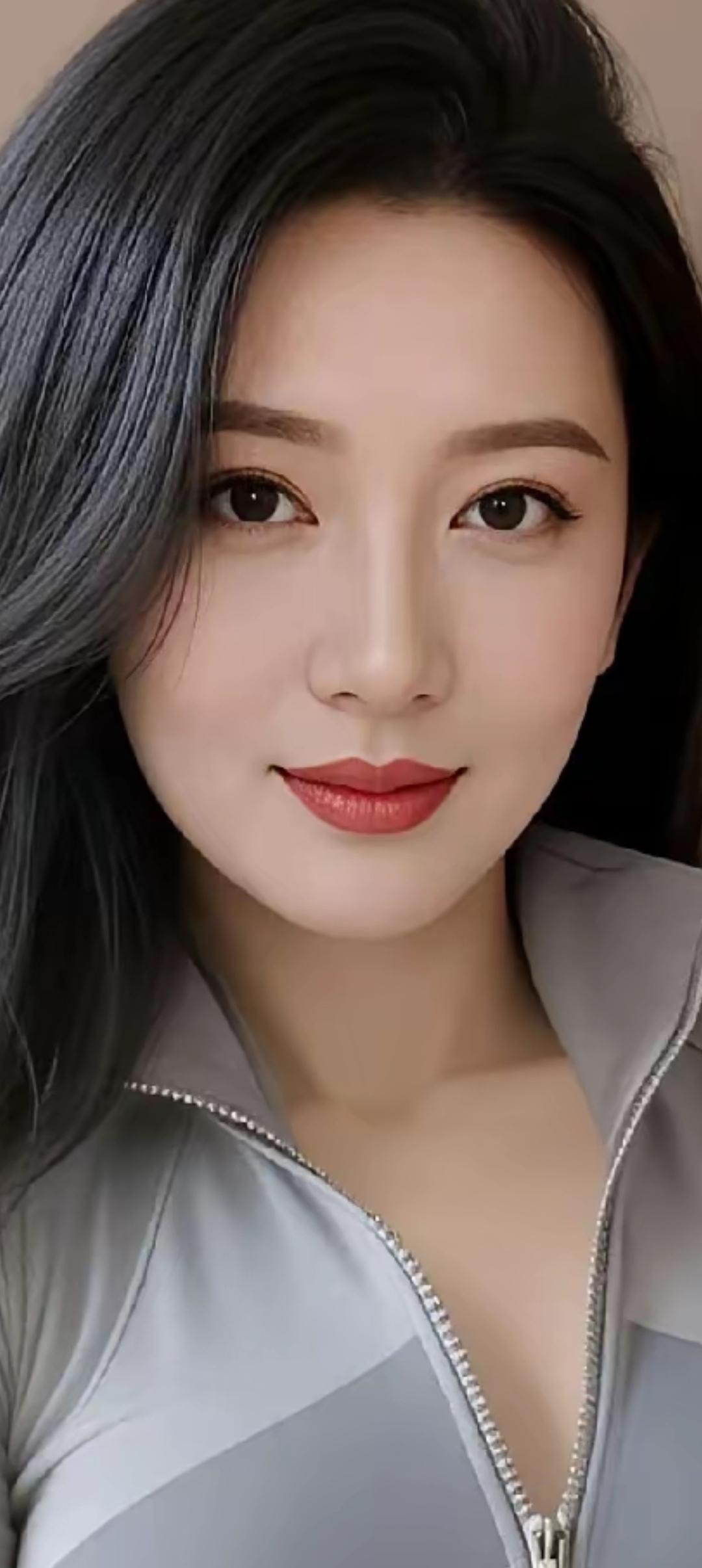 温柔微笑，元气满满的一天😊