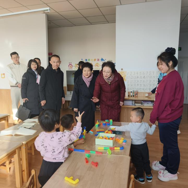 「积极生育保障不是让女性回家」，太赞同了！ 

马上要两会了，多名委员关注生育配