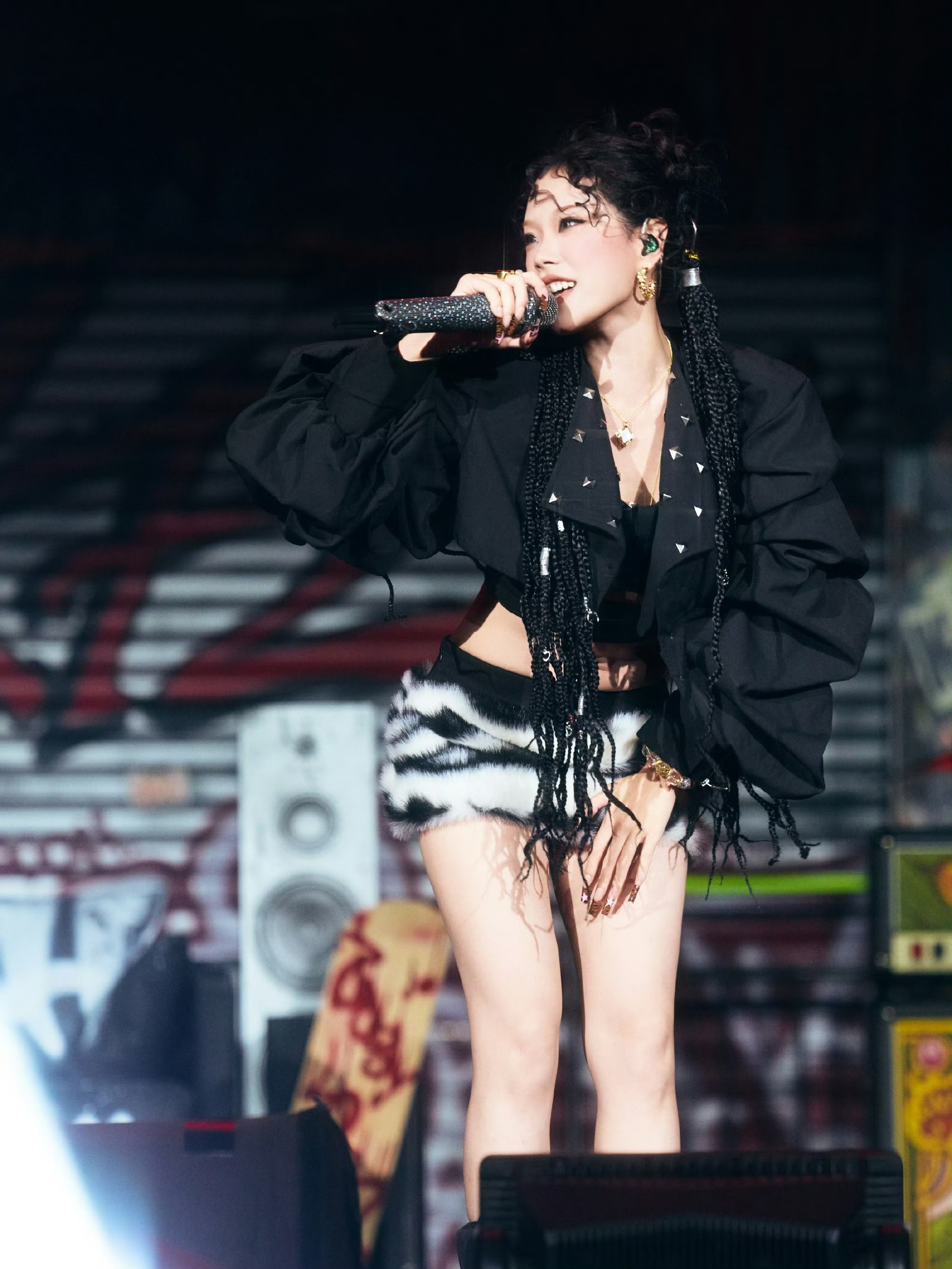 万妮达在这个空间里玩儿嗨了没错！万妮达在HIPHOP DELIGHT快闪里绝对是