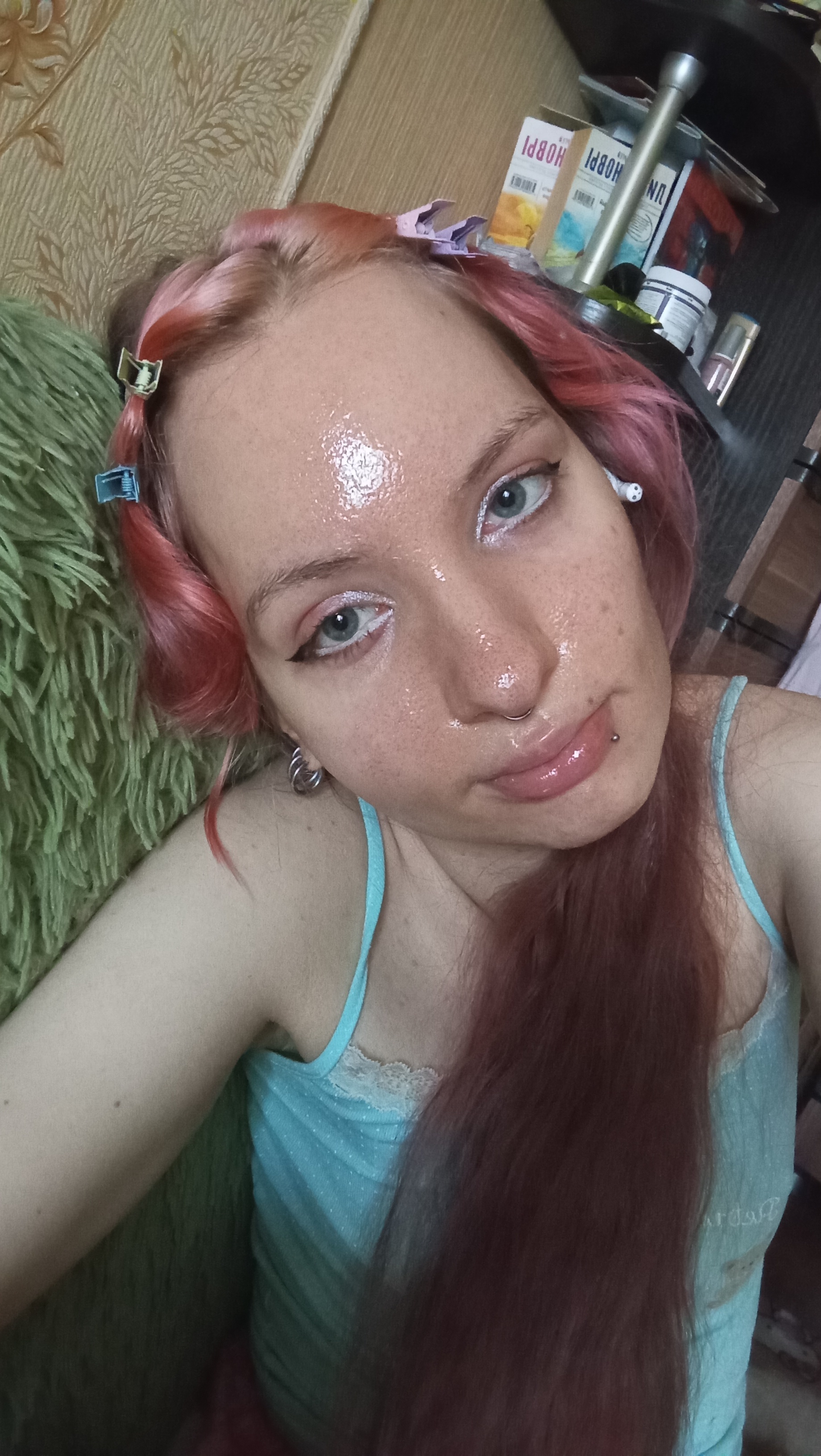 我做了今天的化妆看起来有点儿吓人的眼睛