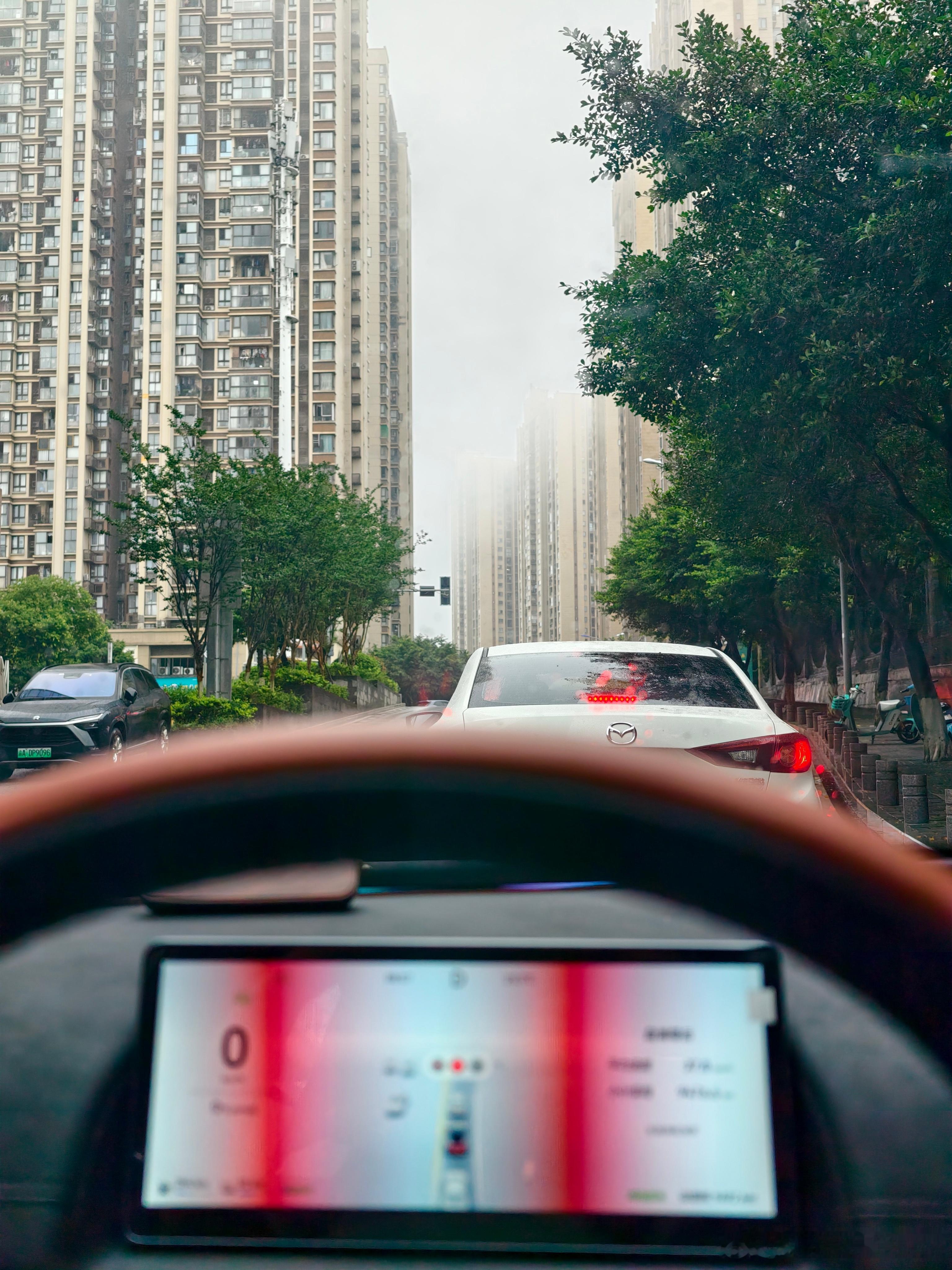 感觉重庆下了好几天的雨了我与汽车的日常