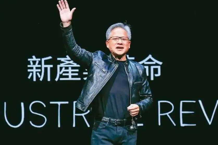 黄仁勋说AI人工智能的发展需要掌握更丰富人类语言的人去操控，英语、汉语等专业语言