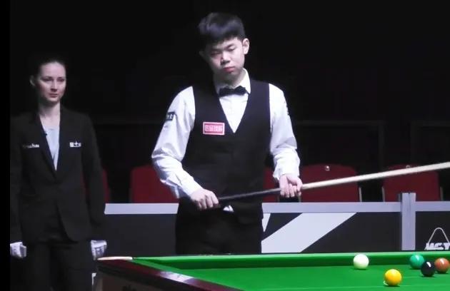 袁思俊4-3战胜杰米-琼斯，晋级斯诺克英国公开赛正赛！

 
2025年斯诺克英