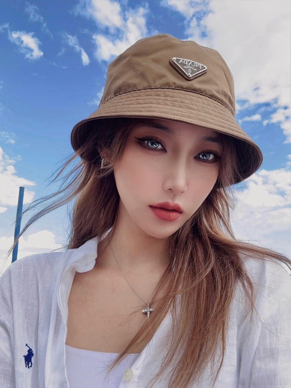 我先开始过秋天了🐱  ​​​