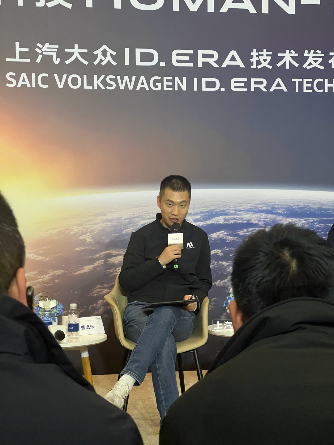 Momenta CEO曹旭东：“我们在ID.ERA 9X上跑的R7大模型的参数量