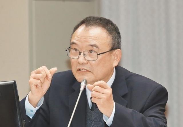 台北故宫院长萧宗煌曾叫嚣，“故宫文物是在“中华民国”执政时带来到台湾地区的，属于