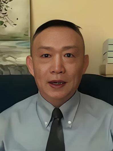 东方大国的学者卢麒元，近日在北京公开发声，他提出了一个惊世骇俗的主张：“立法者每