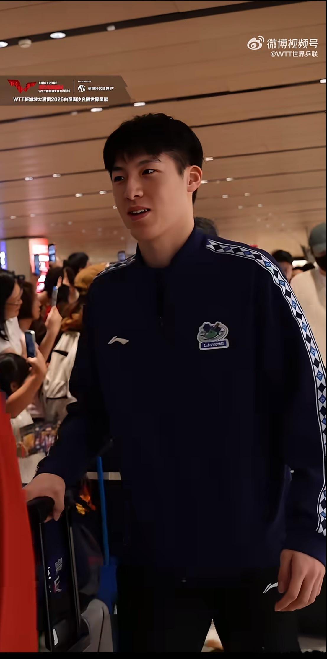 怎么男乒这些人过年都胖了不少 