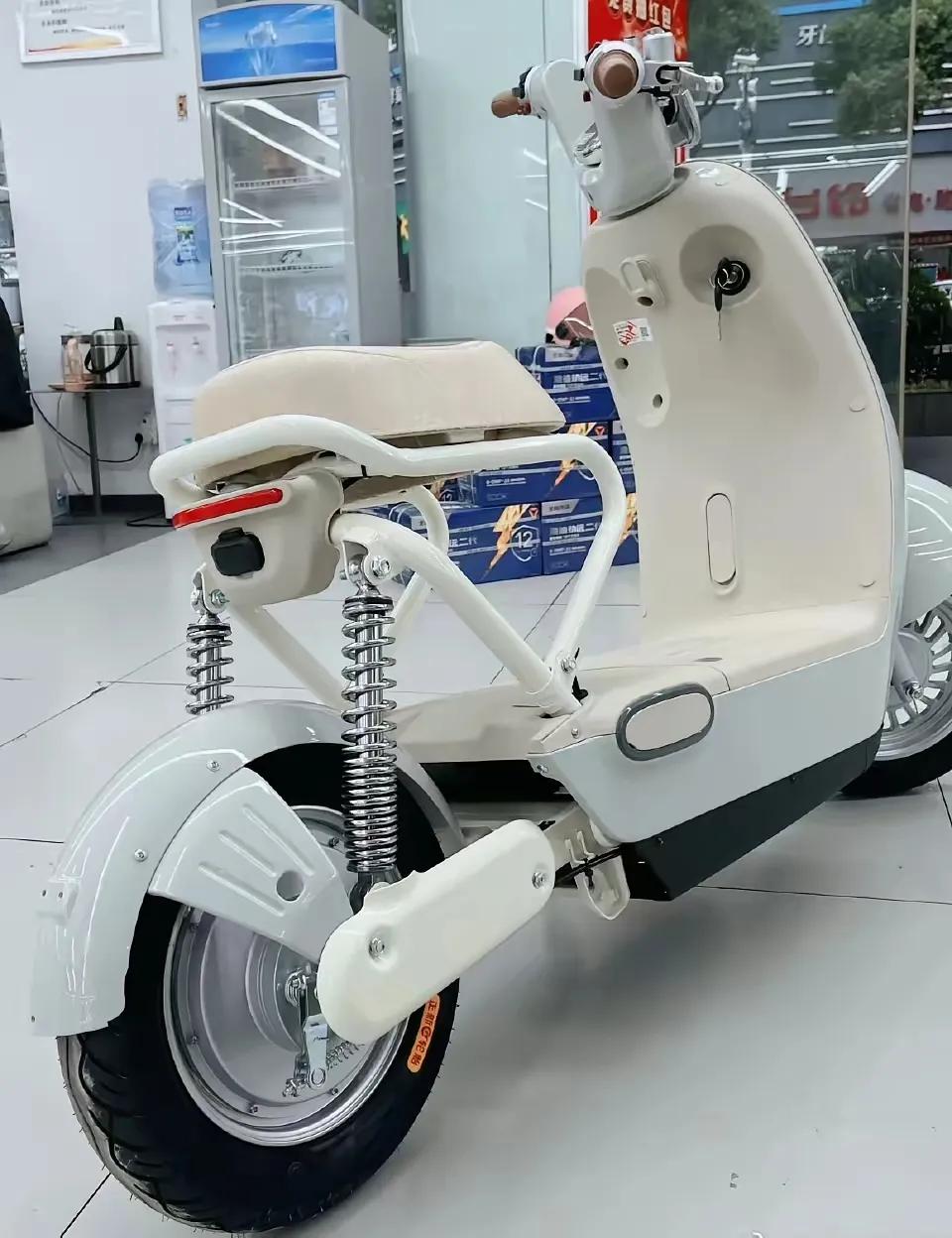 牛不牛！
2021年，雅迪赚了13.69亿元
2022年，雅迪赚了21.61亿元