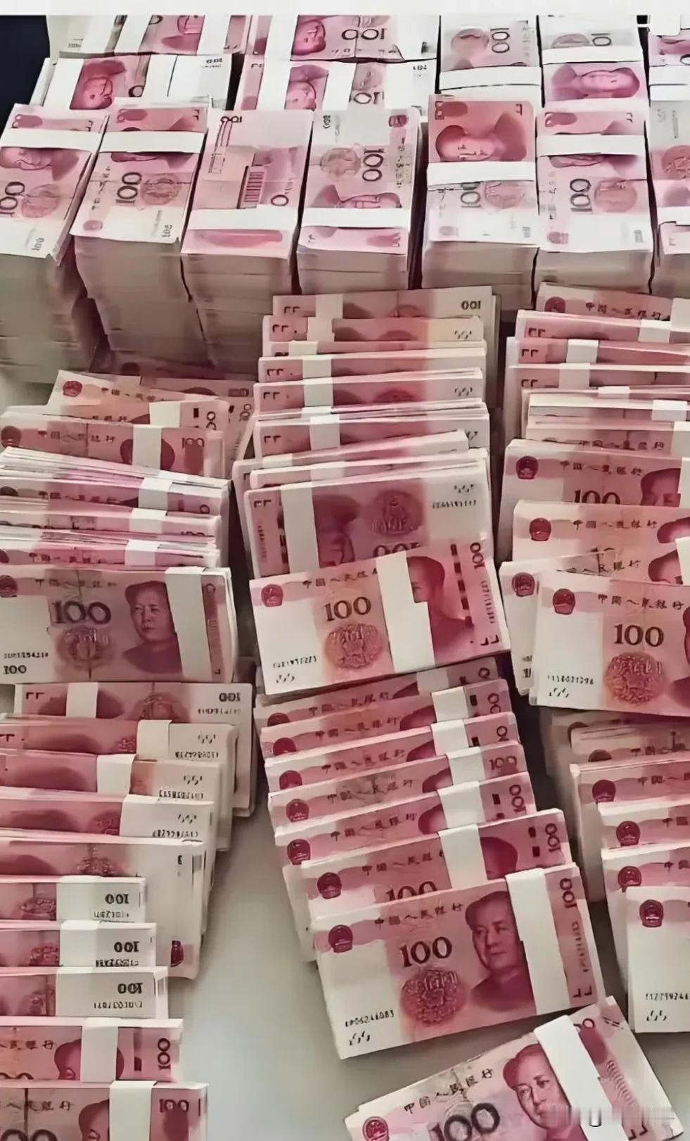 最近很少在此写东西，

看透了，就不想说话了。

直白伤人，含蓄误人。

更多的