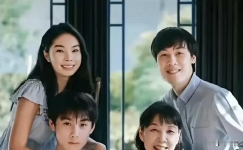 杜女士是自己走入这个结构性困局的，毕竟80年代的浙大毕业生凤毛麟角（看报道她是8