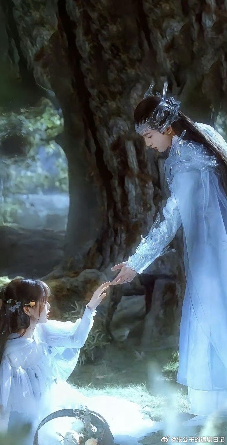 明明相互爱恋，明明定有婚约，明明一个是战神一个是神女 怎么就偏偏错过了[泪][泪