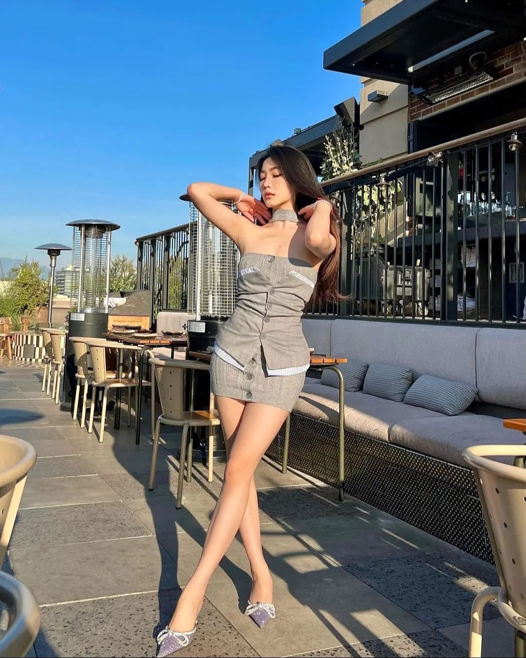 失望吗，越界的示爱者  后悔吗，胆小的暗恋者 真诚加任何一张牌都是王炸，唯独单出是死牌