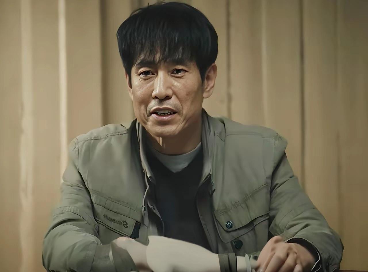 追剧《交锋》至第22集    魏广进召集二处的干警开会，宣布上级决定，在二处提拔