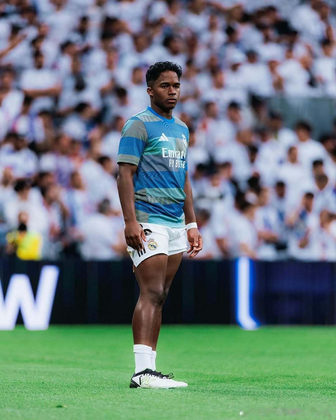 恩德里克：衷心祝贺我们团队的每一位成员！Hala Madrid! 🤍 ​​​