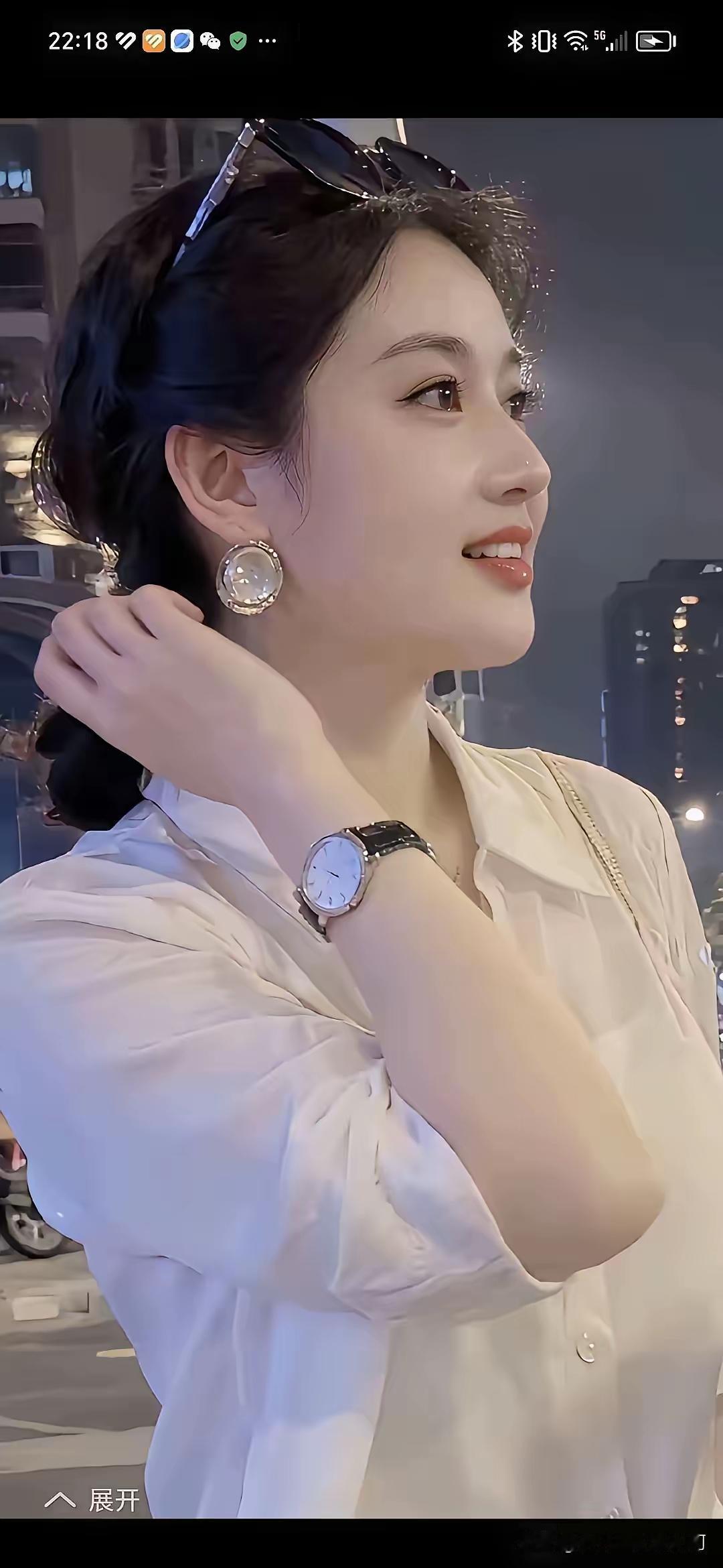 ​好漂亮的美女。太美了！冰清玉洁，​素影清姿最动人。5年内不能碰女人，给你100