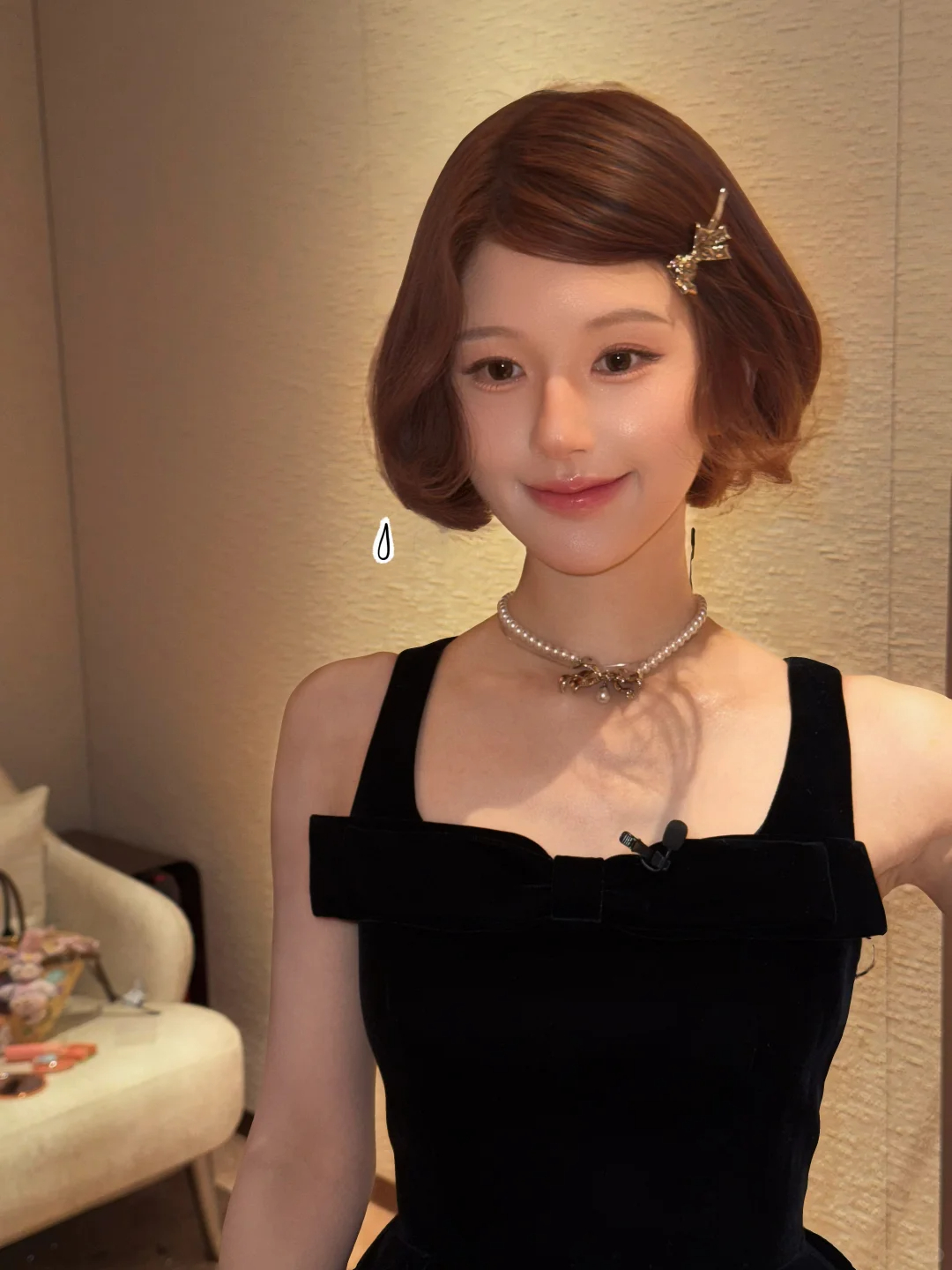 赵露思西安plog 肉丝这组西安plog是真实存在的吗？！波波头配公主裙，直接梦