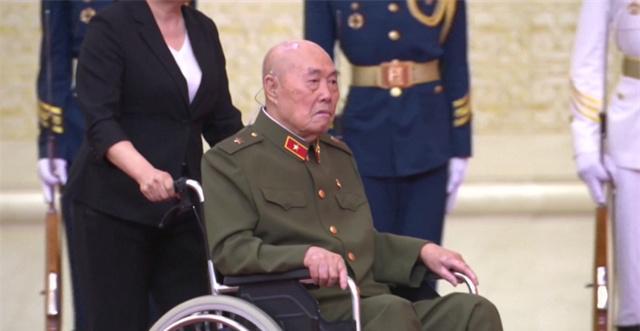 人民大会堂，作为我国共产党重要会议召开场所，是多少人向往憧憬的地方，多少人把能够