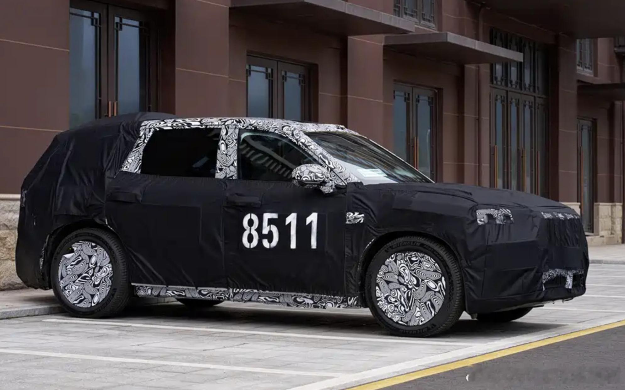 结合最近的谍照，综合讲讲极氪8X，可能是明年极氪最重要的车从谍照信息来看，8X很