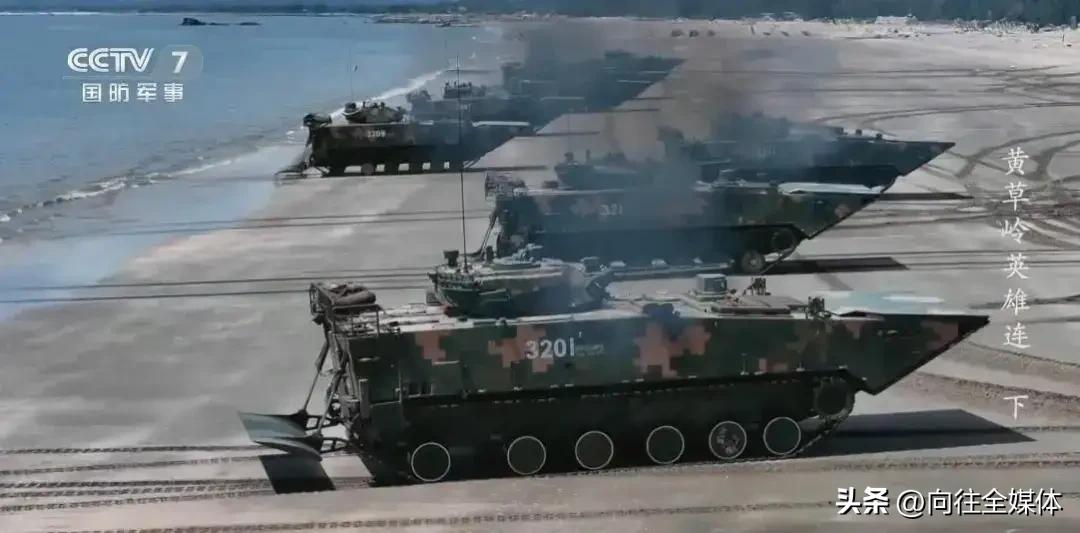 标题：央视曝光“机器狼”抢滩登陆，却被一枪打瘫？别急，这恰恰是真正的杀招！

最