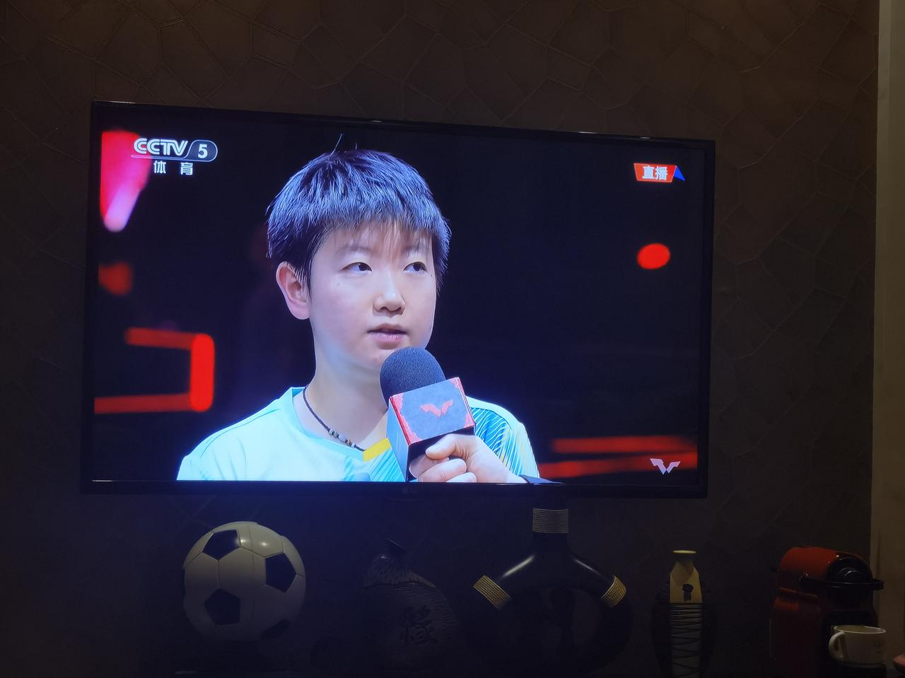 首先恭喜孙颖莎获得2026年WTT新加坡大满贯赛的冠军。

说实话，真不想看到孙