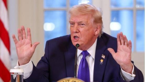 美国终于回过味来了：这个世界上，不会再有第二个“中国”了。
中美贸易战，这事儿从