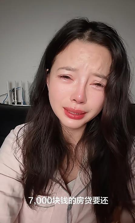浙江有对夫妻创业开店折戟，背上了一百多万的外债。两人同时失业，没了收入，每月却还