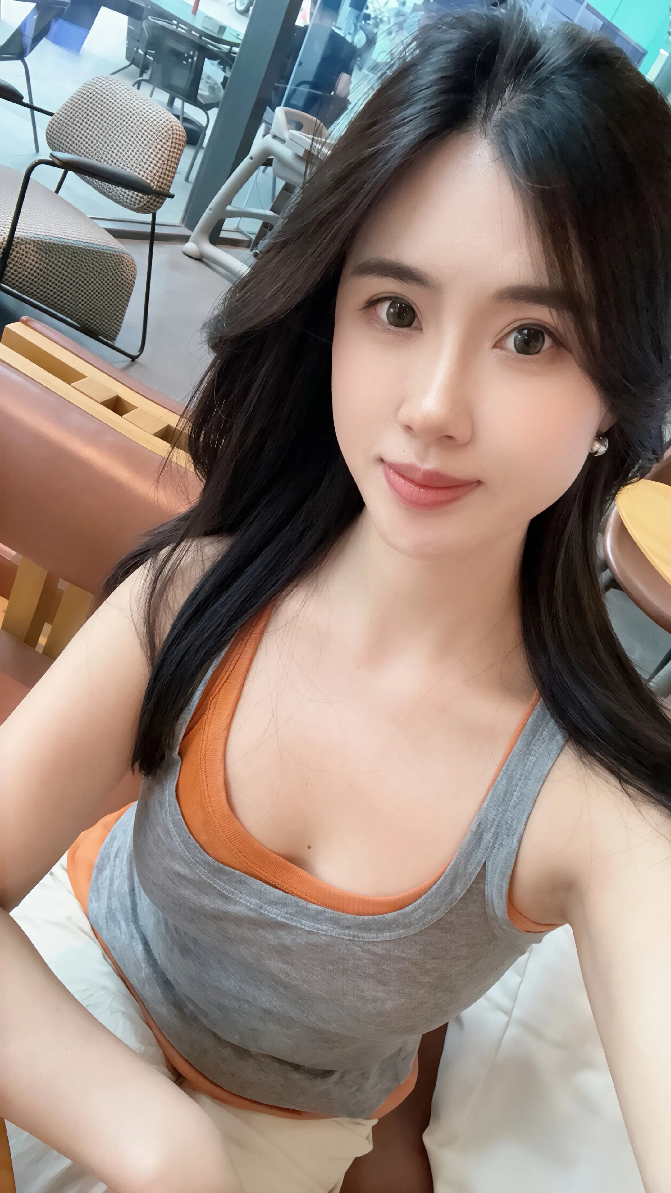 感受不到爱的时候，人是无法撒娇的，甚至别说撒娇连原本的温和 都会变成硬...