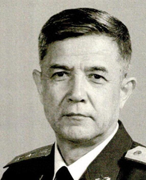 50年来唯一的混血将军登上天安门，毛主席与其交谈后怒斥：这事真的不像话吗？
19