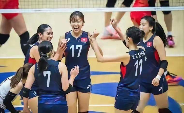 *拒唱国歌？中国香港女排这回亚锦赛惨败日本女排赛后的亲密合影被当地媒体痛批，不仅