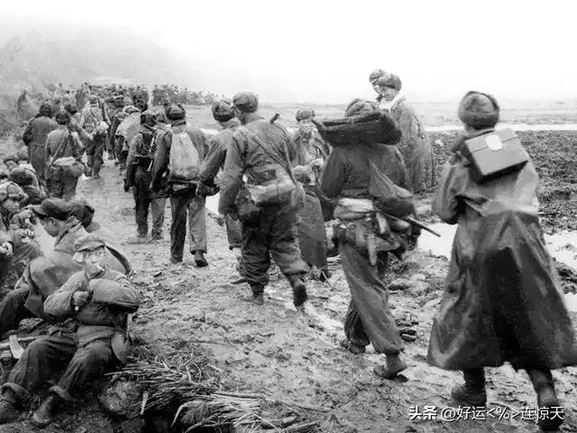 1950年，志愿军营长贾庭玉打了胜仗，率部抓了112个俘虏，战后全营被表扬，谁知